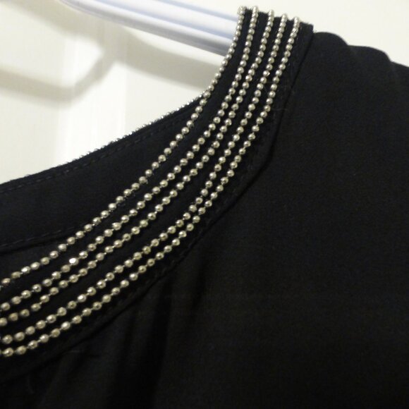 LE CHATEAU black flutter sleeve chiffon top with silver shimmery beads - Picture 10 of 11